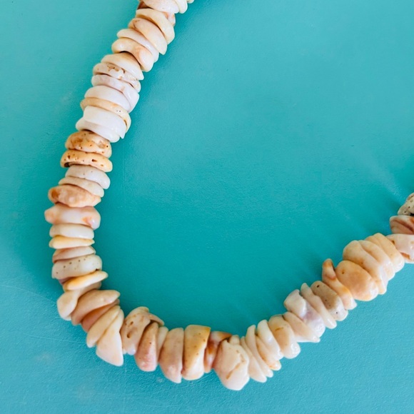 Vintage 1970’s genuine Hawaiian Puka shell necklace made by 2 Up Kauai - Picture 4 of 8